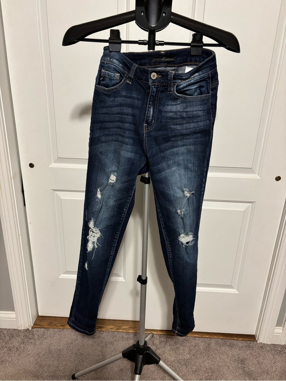 Kancan Women's Dark Blue Skinny Ripped Jeans